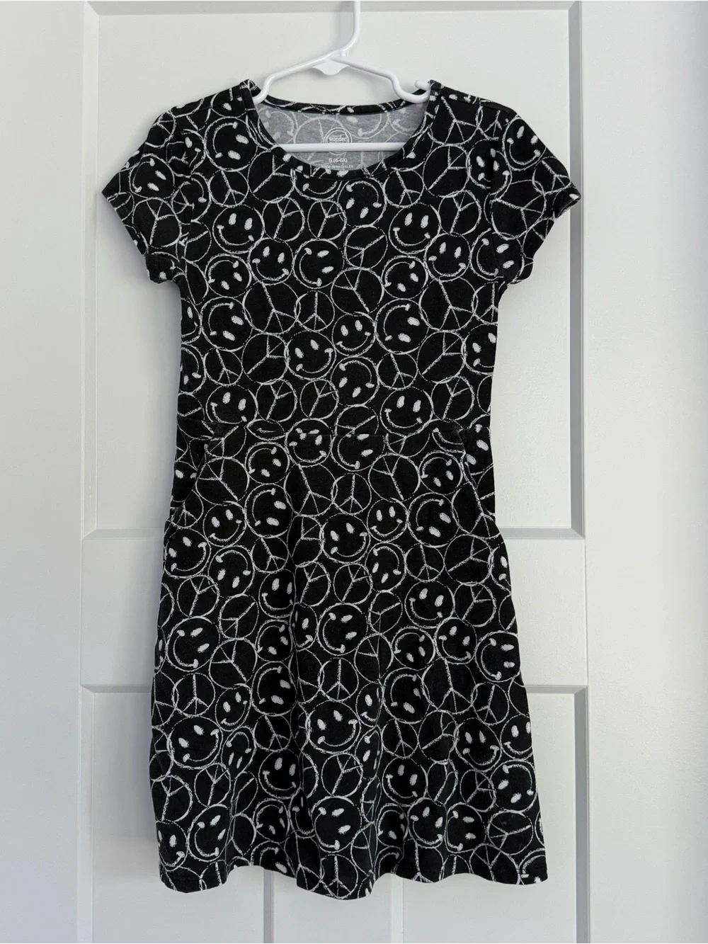 wonder nation Black Short Sleeve Smiley Face Casual Dress